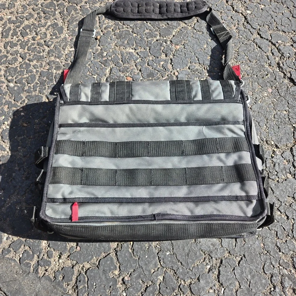 Vintage Oakley AP SI Tactical Field Gear Messenger Laptop Bag Black Rare